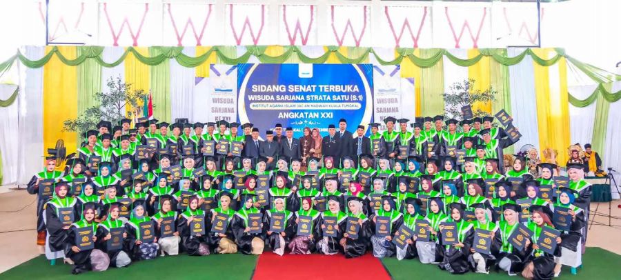 310 Sarjana Baru Dilantik pada Wisuda Angkatan XXI IAI An-Nadwah Kuala Tungkal