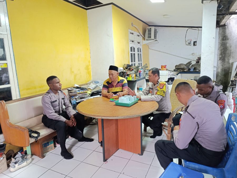 Aipda Budiansyah Sambang ke Rumah Warga di Pasir Jaya, Tingkatkan Silaturahmi dan Harkamtibmas