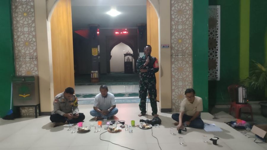 Babinsa Sertu H. Adi Setyawan dan Brigadir Ilyas Perkuat Hubungan dengan Masyarakat di Cikupa