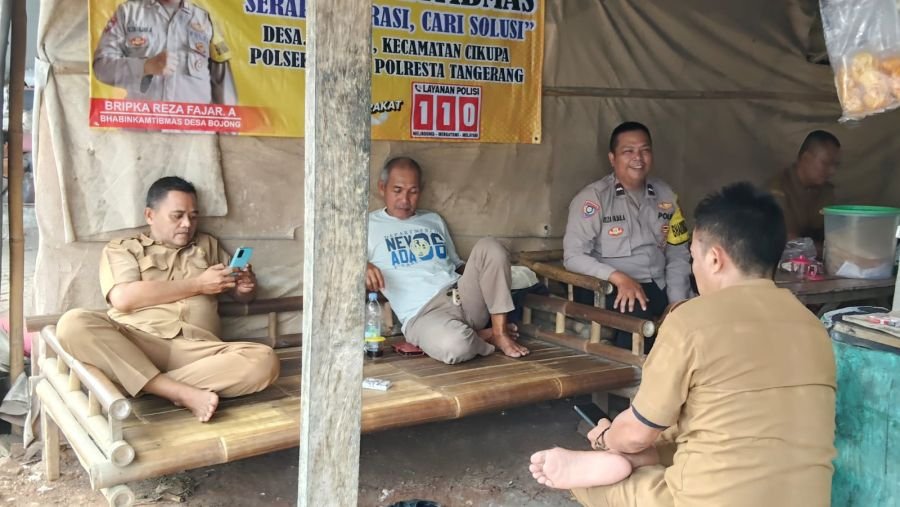 Bhabinkamtibmas Desa Bojong Gelar Warung Bhinneka, Serap Aspirasi Warga Demi Ciptakan Kamtibmas