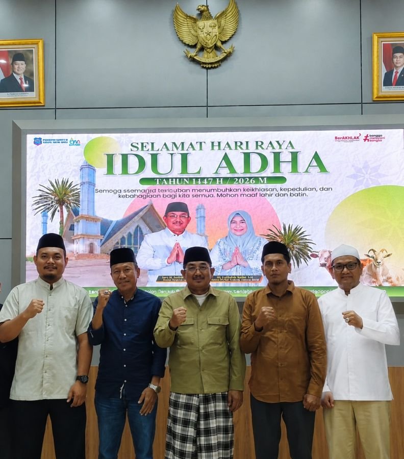 Bupati Tanjab Barat Gelar Open House Idul Adha, Sambut Tamu dengan Keakraban