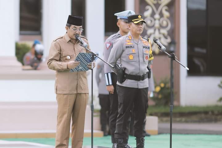 Bupati Tanjab Barat Pimpin Apel Operasi Ketupat di Halaman Mapolres