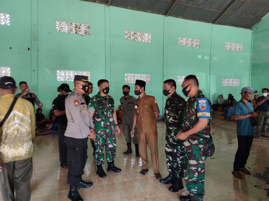 Dandim 1615/Lotim Cek Pembagian BTPKLWN Wilayah Sakti
