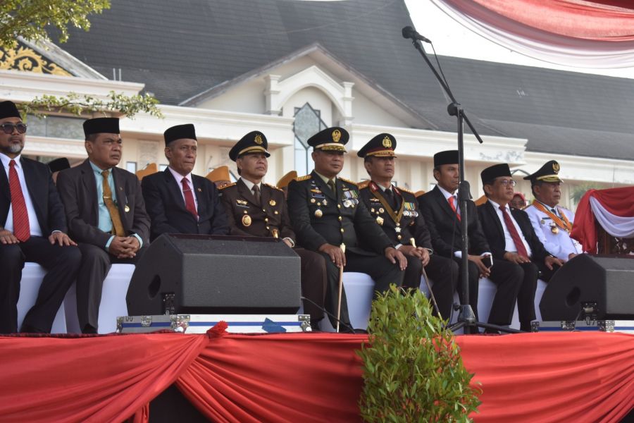 Danrem 042/Gapu Ikuti Upacara Peringatan HUT Ke-78 Kemerdekaan RI