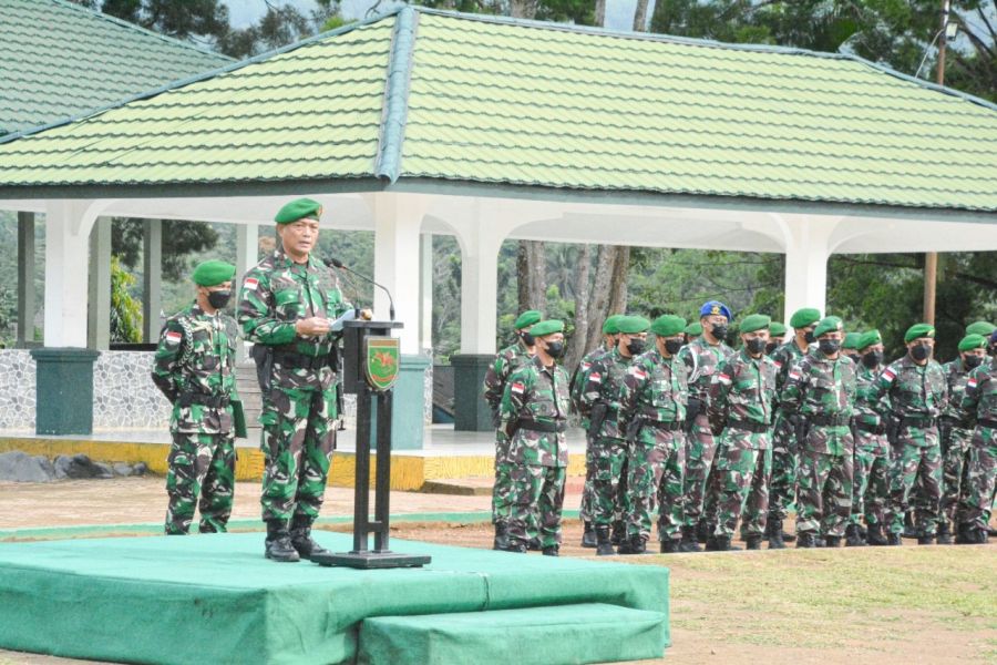 Danrem 172/Pwy Pimpin Upacara Penerimaan Satgas Kewilayahan Kodim Yalimo Yonif R 142/Kj