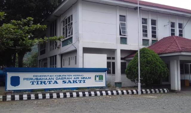 Diduga Direktur Umum PDAM Tirta Sakti Kerinci Gelapkan Uang THR dan Gaji Ke-13