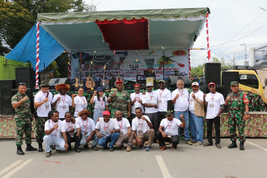Ditengah Animo masyarakat Wamena Yang Tinggi, Dandim 1702/JWY Buka Festival Musik Akustik