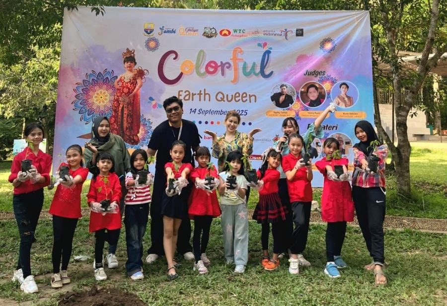 Falsya Queen Ajak Model Cilik Hijaukan Kota Lewat Penanaman Bibit Cabai