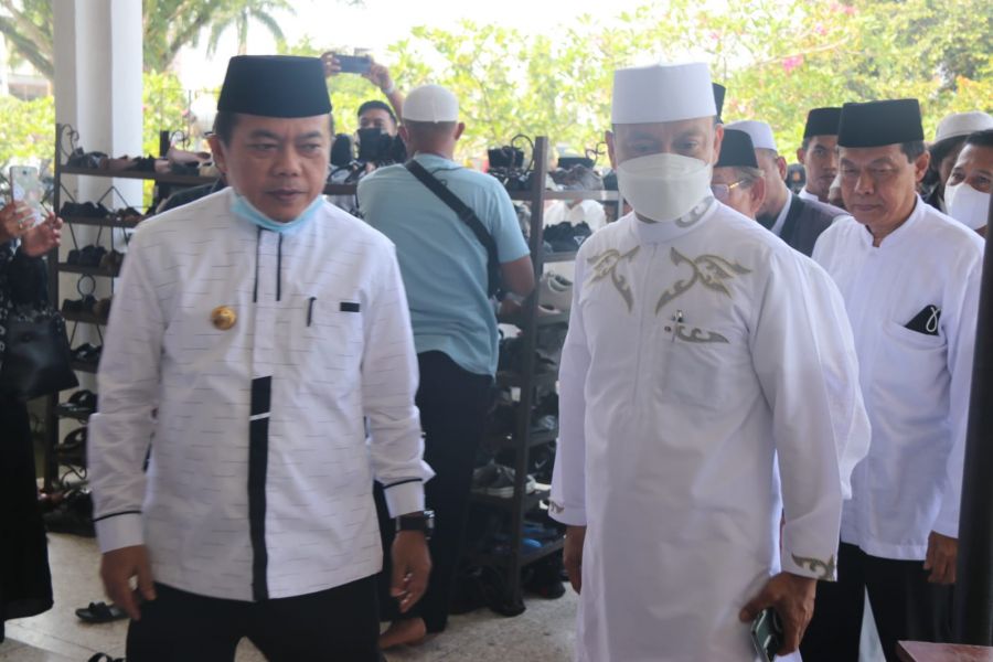 Gubernur Jambi Hadiri Acara Halal Bihalal di Masjid Al Falah