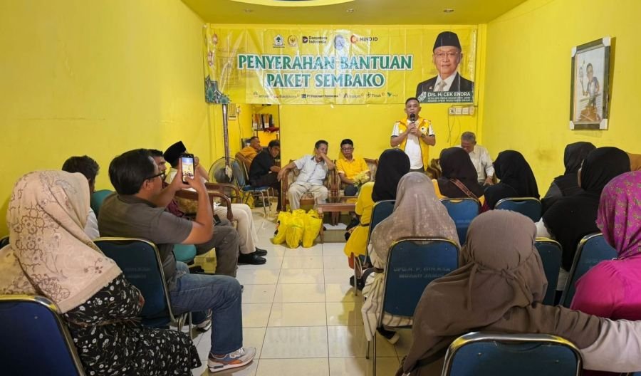 H. Budi Setiawan Pimpin Penyaluran Paket Sembako Cek Endra, Golkar Jambi Tunjukkan Kepedulian
