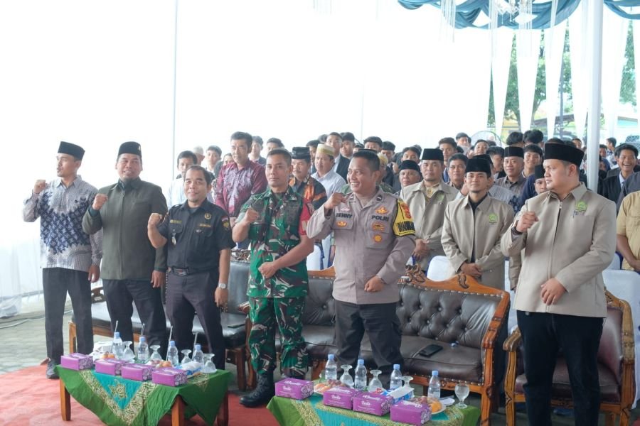 Hadiri Pelepasan Siswa, Ketua Senkom Jambi Sampaikan Komitmen Dukung Yayasan Tawakkal