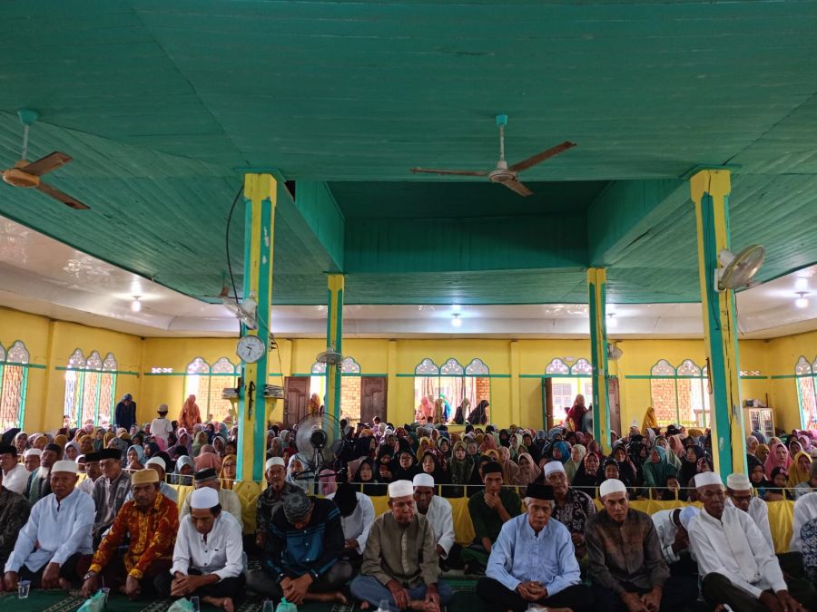 Hadiri Peringatan Maulid Nabi di Kelurahan Betara Kiri, Hadirkan Politisi dan Pembangunan Daerah