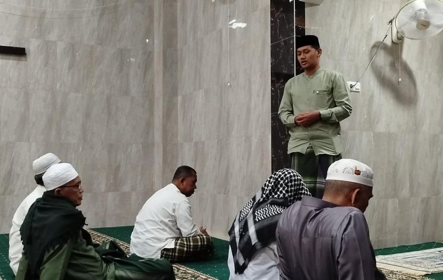 Jangan Lalaikan Ibadah, Ilmu Agama Akan Angkat Derajat Seseorang Disisi Allah