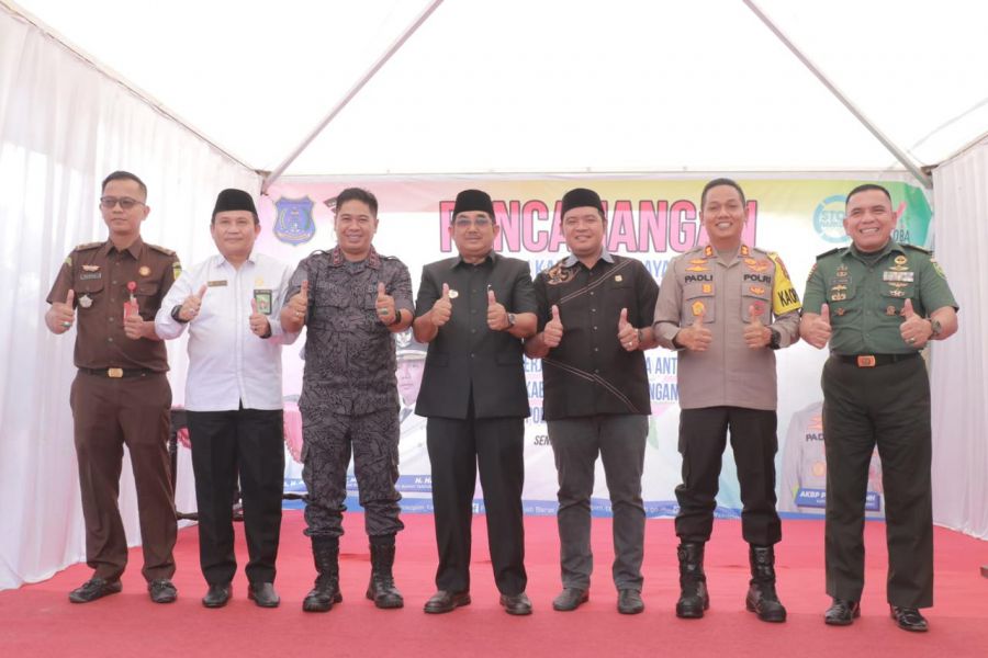 Bupati dan Kapolres Tanjab Barat Mulai Pencanangan Kampung Nelayan sebagai Kampung Bebas NarkobaSIGA