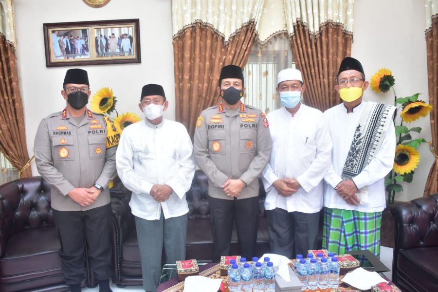 Kapolda Jambi Irjen Pol Rachmad Dampingi Kabaintelkam dalam Pertemuan dengan DMI Jambi
