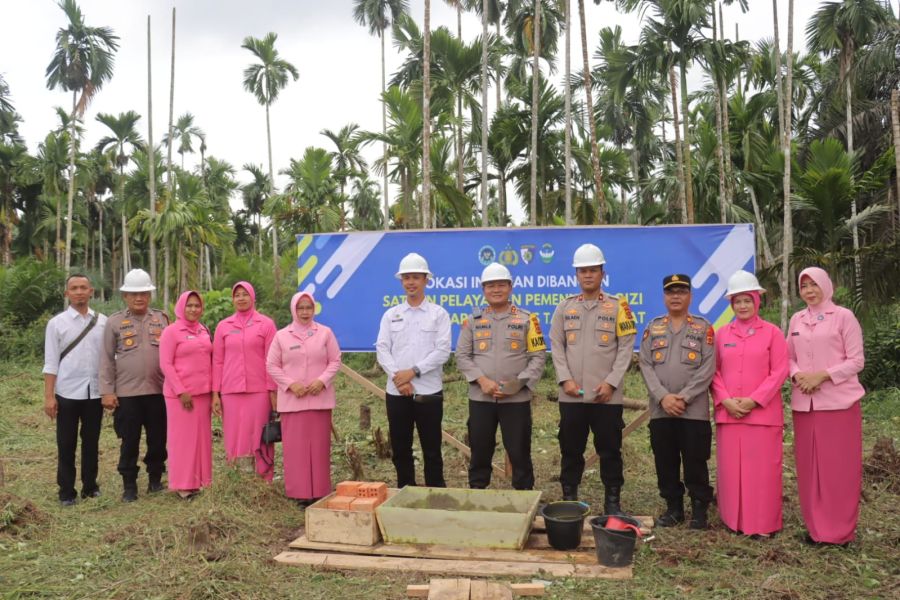 Kapolres Tanjab Barat Pimpin Groundbreaking Dapur Gizi di Betara