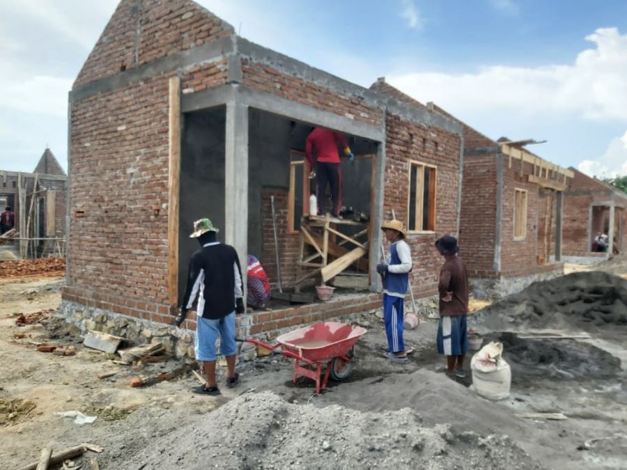 Kasdim 1615/Lotim Tinjau Pembangunan 30 Unit Rumah Program TMMD ke-113