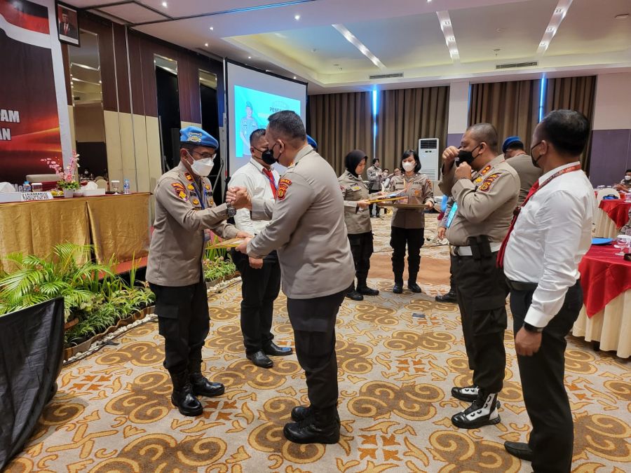 Kasi Propam Polres Muaro Jambi Mendapat Reward