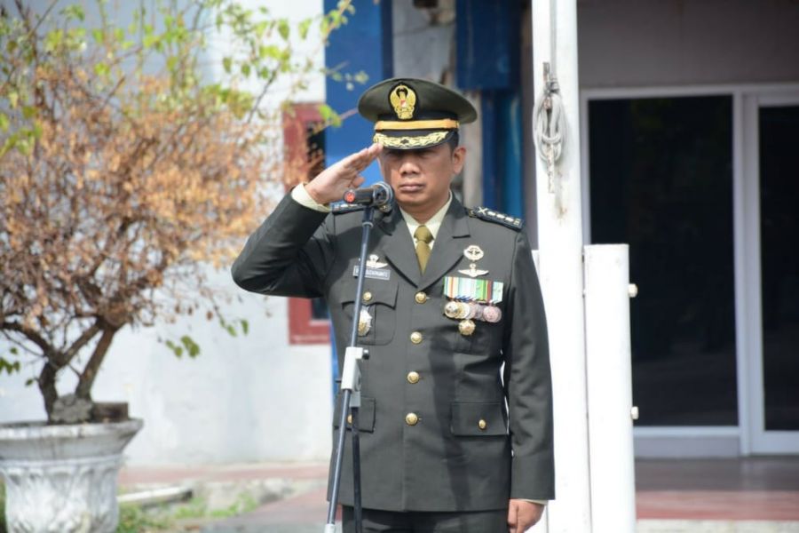 Kasrem Pimpin Pengantaran Jenazah Secara Militer Prajurit Satgas Yonif 711/RKS