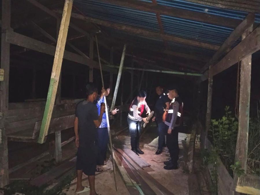 Kawanan Maling Kayu Rumah Kosong di Tungkal Ilir Diringkus Warga