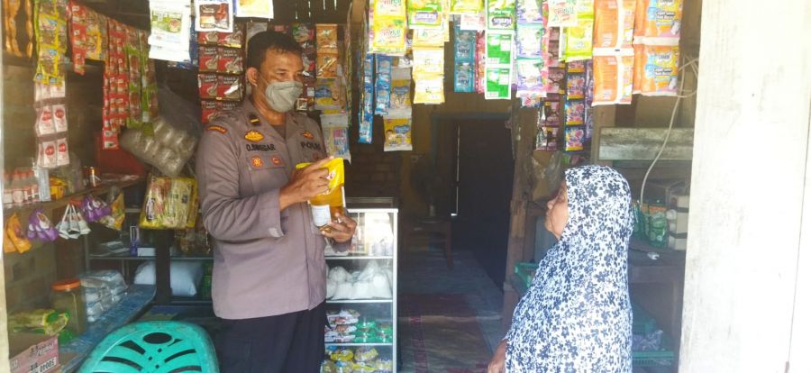 KBO Cek Ketersediaan Minyak Goreng di Kecamatan Kumpeh Ulu 