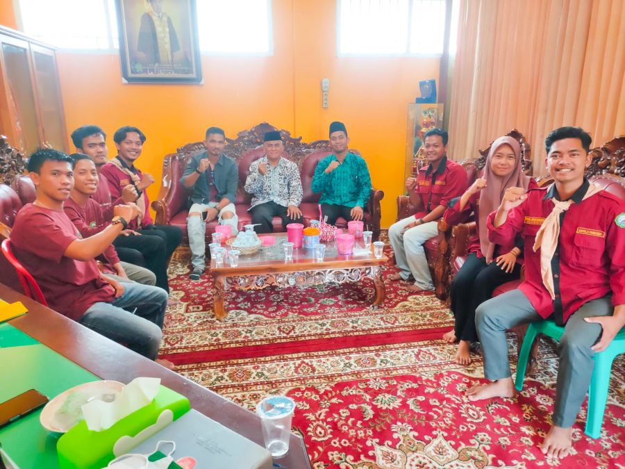 Ketua Kampus STAI An-Nadwah Kuala Tungkal Lepas Keberangkatan Atlet dari Club Mapala Pamsaka