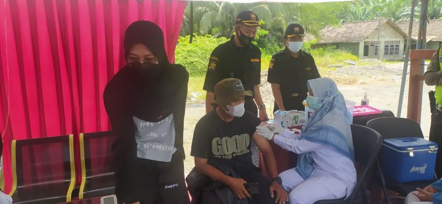 Ketua Senkom Tanjabbar Kunjungi Anggota Dalam  Operasi Ketupat 2022