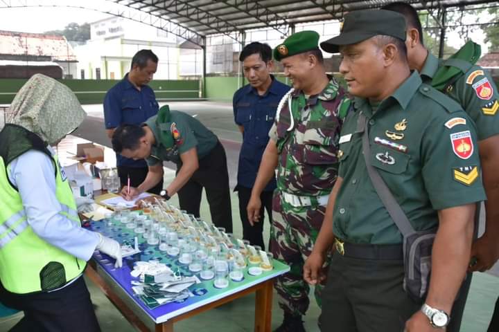 Komit Berantas Narkoba, Anggota Kodim Grobogan Jalani Tes Urine