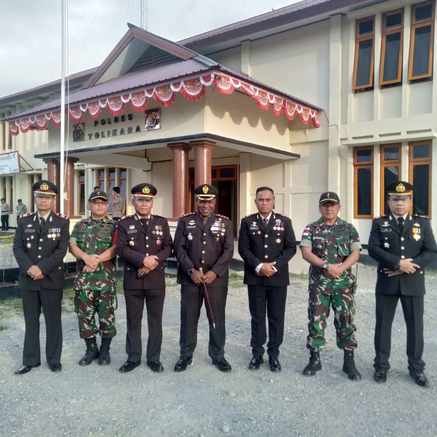 Kukuhkan 75 Paskibraka Kabupaten Tolikara, Dandim 1702/Jayawijaya Beri Pesan Cinta Tanah Air 