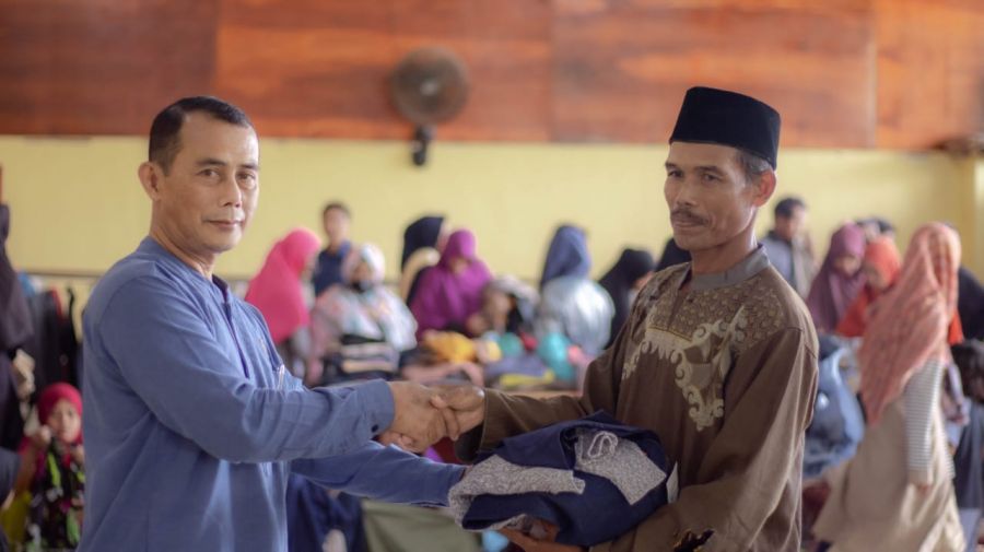 Peduli Antar Sesama, LDII Mimika Bagikan Ratusan  Pakaian Barokah