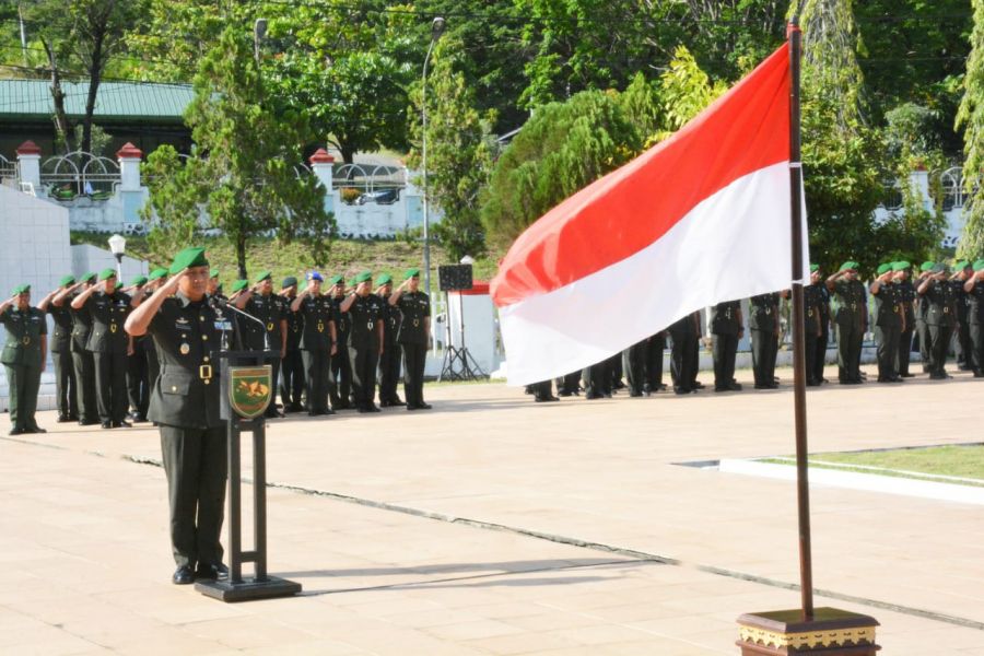 Peringati Hari Juang TNI AD, Kasrem 172/PWY Pimpin Ziarah ke TMP