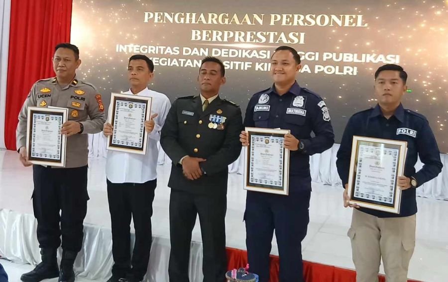 Polres Tanjab Barat Raih Penghargaan di HUT Bhayangkara ke-80