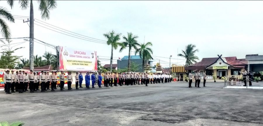 Polres Tanjab Barat Segarkan Kepemimpinan lewat Sertijab Kasat Lantas dan Kapolsek Tebing Tinggi 