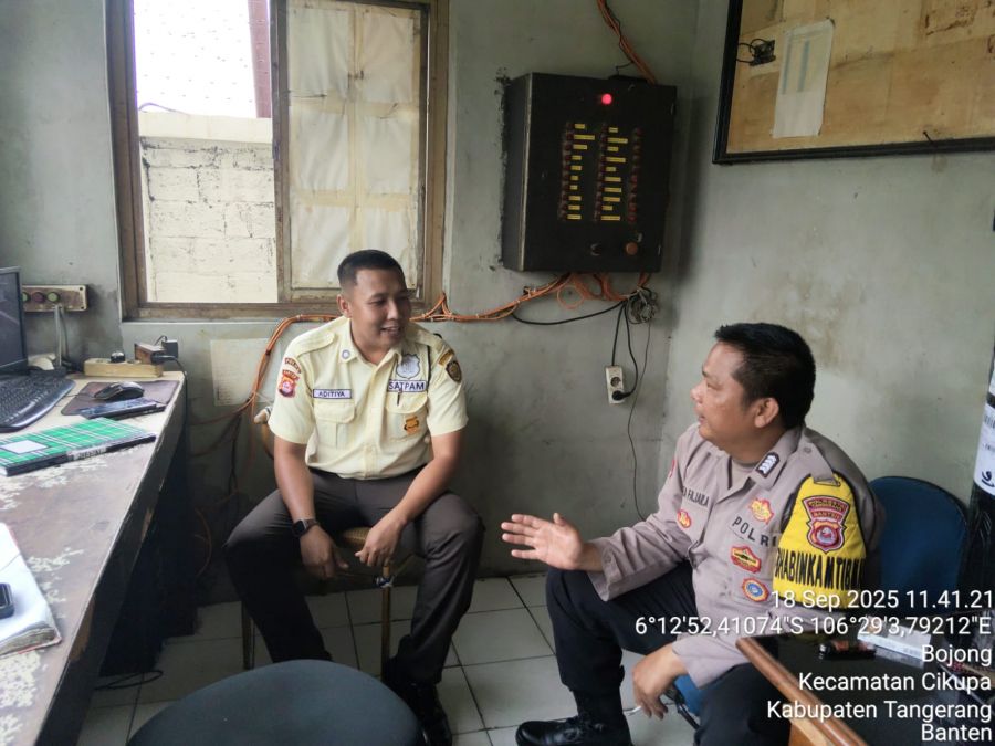 Polsek Cikupa Sambang dan Sosialisasi Layanan 110 di Desa Bojong