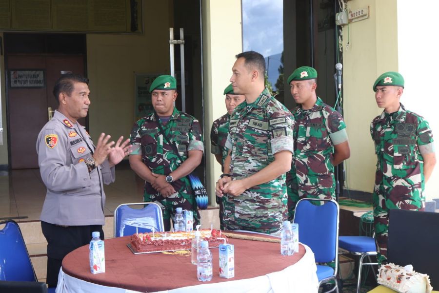Prajurit Yonif 756/WMS Serbu Polres Jayawijaya