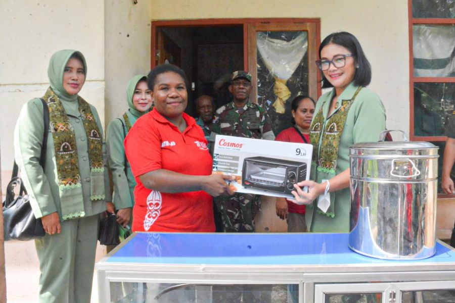 Produk Usaha Mama Papua Jadi Oleh-oleh Korem 172/PWY