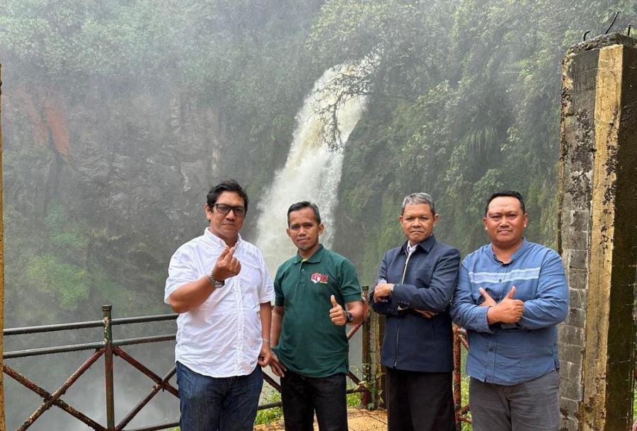 Rahmat Nuruddin dan Rombongan LDII Jambi Terpukau Keindahan Telun Berasap