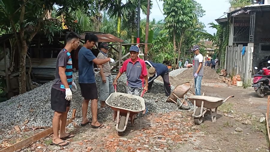 Rukun dan Kompak, Ketua RT 45 Ajak Warga Semangat Gotong Royong