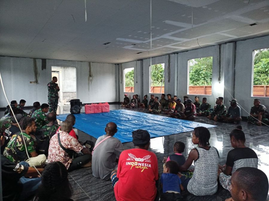 Satgas Pamtas Yonif 132/BS Pos Muara Tami dan Pos Mosso Memperkenalkan Diri Kepada Masyarakat