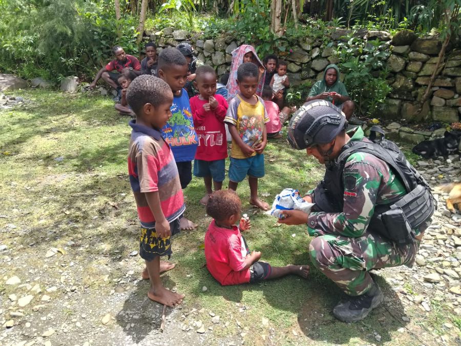Satgas Yonif RK 115/ML Pos Kulirik Turun Gunung Laksanakan Anjangsana ke Kampung Yalinggua