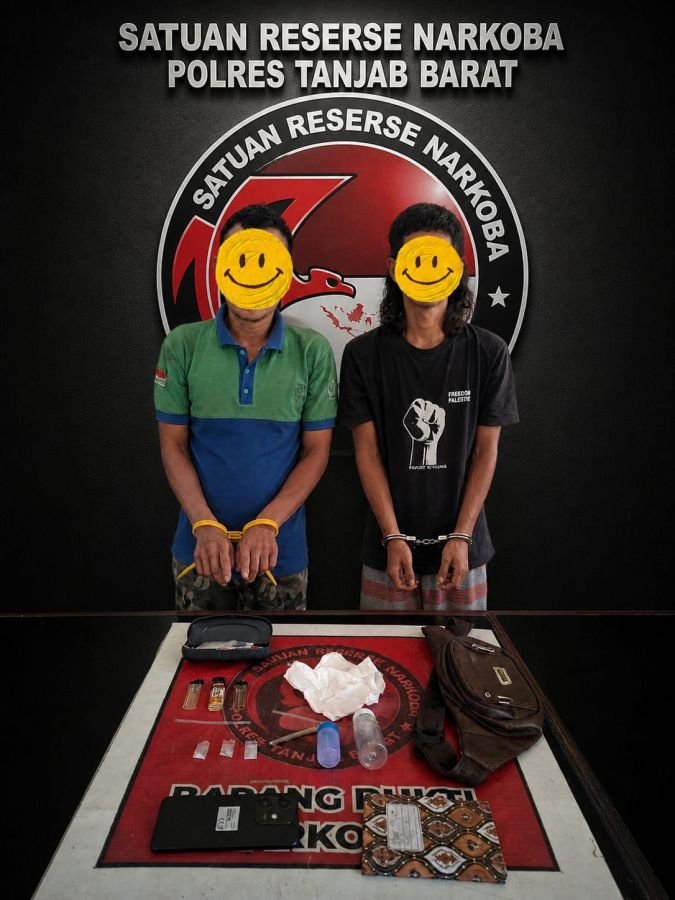 Satresnarkoba Polres Tanjab Barat Terima Limpahan Dua Tersangka Kasus Narkotika dari Polsek Tungkal