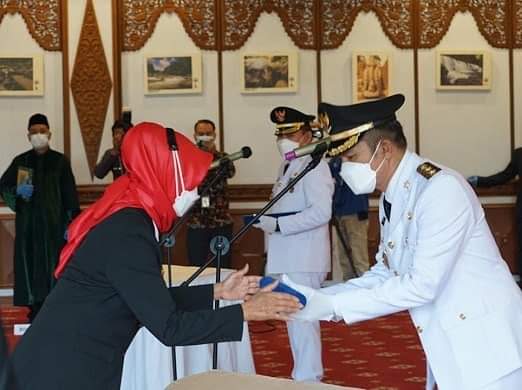 Selamat... Walikota dan Wakil Walikota Sungai Penuh Hari ini Dilantik