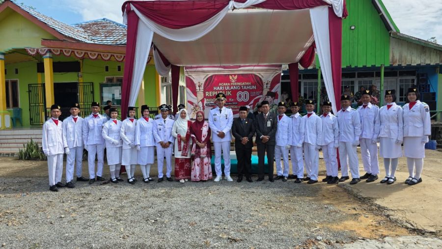 Semarak HUT RI ke-80 di Kuala Betara: Khidmatnya Upacara Gabungan, Meriahnya Pawai Desa