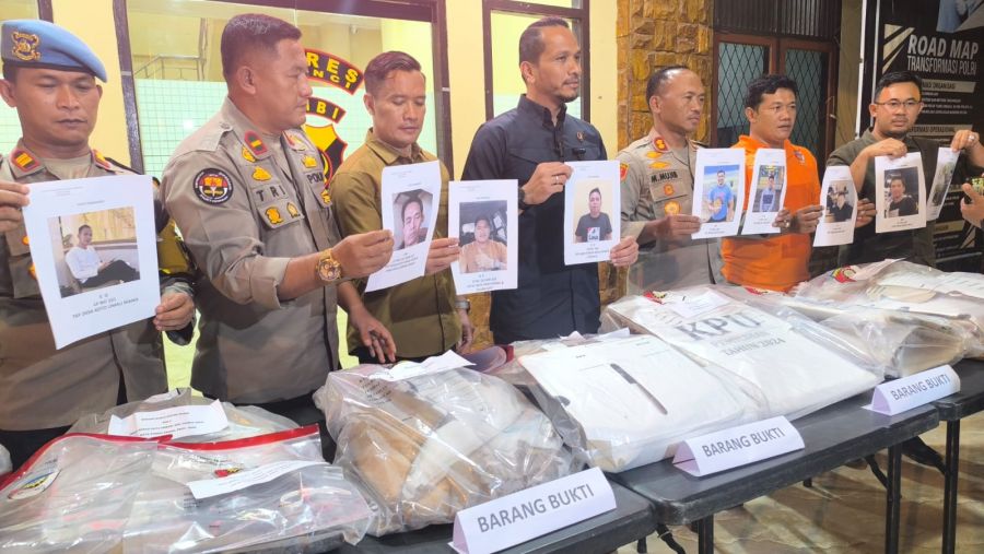 Sepuluh Orang Tersangka Merupakan Pelaku Perusakan dan Pembakaran di 5 TPS di Kota Sungai Penuh