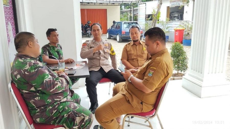 Sinergi TNI/POLRI: Membangun Kebersamaan dan Kamtibmas di Desa Bojong