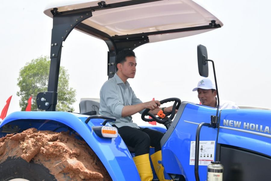 Tanam Jagung Bersama Polri, Wapres Tekankan Pentingnya “Kerja Keroyokan” untuk Perkuat Kemandirian