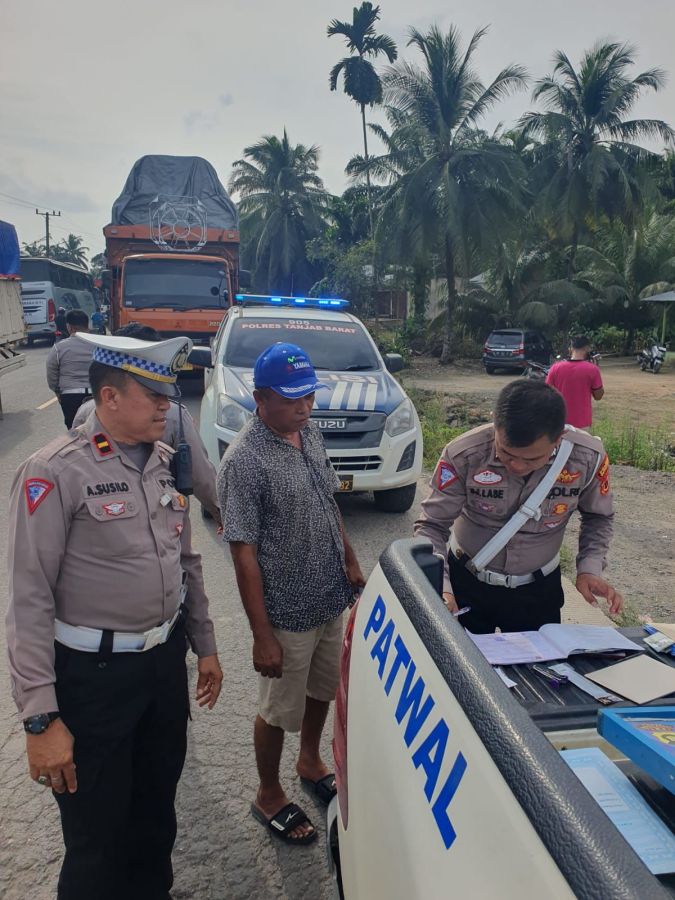 Tindak Tegas Kendaraan ODOL, Satlantas Tanjab Barat Tilang 18 Pelanggar di Jalintim