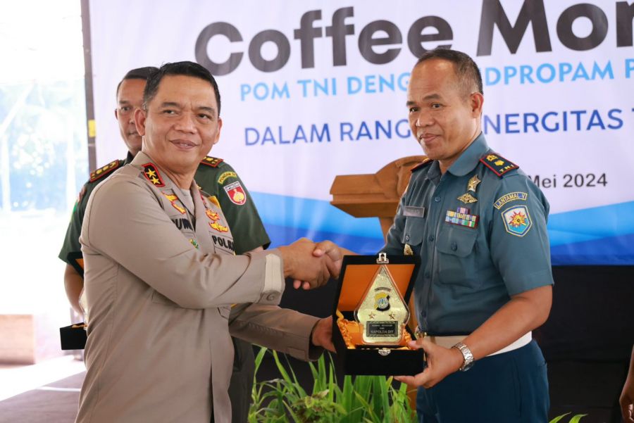 Tingkatkan Sinergitas, TNI-Polri di DIY Duduk Bersama Dalam Acara Coffee Morning