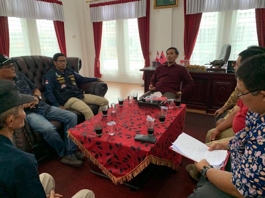 Truk Batu Bara Resahkan Masyarakat, Ketua Forum RT Temui Ketua DPRD Provinsi Jambi 