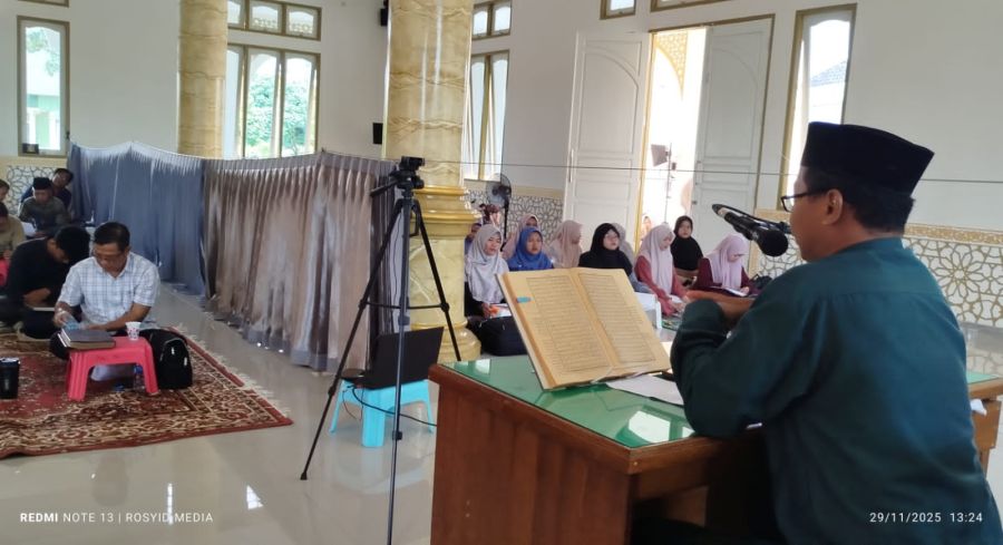 Ustadz Achyar Rosyidi Tekankan Keikhlasan Beramal dalam Pengajian Mubaligh-Mubalighoh LDII Jambi